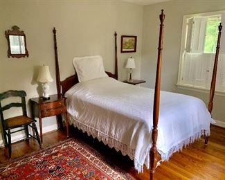 Full sized 4-poster bed