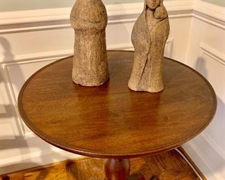 Pedestal table