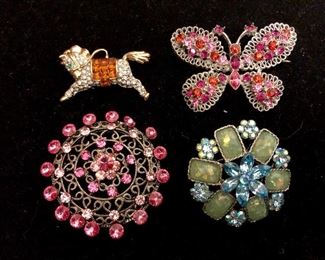 Costume jewelry - vintage pins