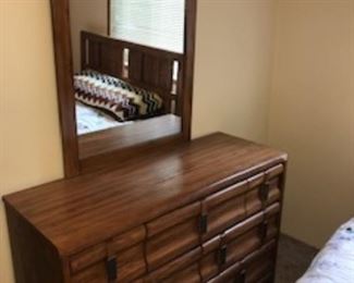 dresser with mirror