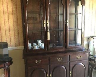 ETHAN ALLEN CHINA CABINET 