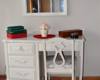 Jewelry Cases, Wood Box, Mirror, Flowers, Nice Desk and Chair