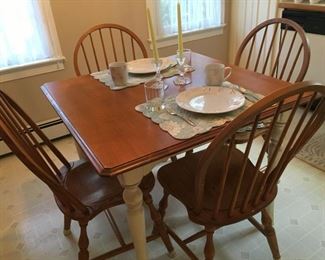 Dinette table w/ 4 oak Windsor style chairs