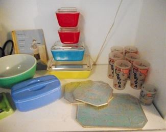 Pyrex Primary Color Refrigerator Dishes