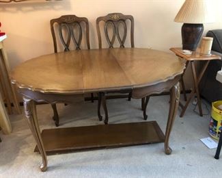 Queen Anne Style Dining Table with Leaves (photo shows with one leaf-3 available) and 5 chairs