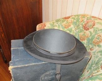 collapsible top hat