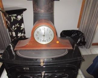 mantel clock