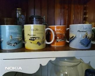 Vintage set of 4 Pontiac coffee mugs. Money made from this sale will go to American Kidney Foundation!