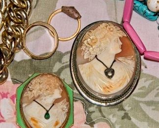TONS of vintage Jewelry
