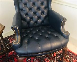 TUFTED CHAIR