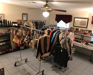 THE BOUTIQUE PLUS 7 MORE CLOSETS FILLED WITH NAMEBRAND CLOTHES