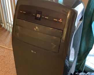 LG Portable Air Conditioner LP1215GXR