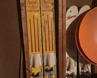 VINTAGE SKIS