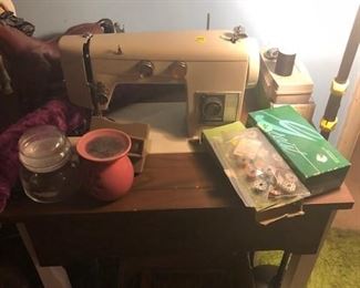 SEWING MACHINE
