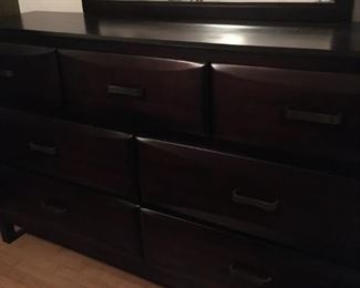 dresser w mirror