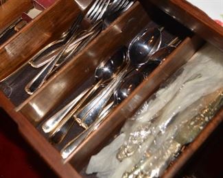 Silver-plated Flatware Set