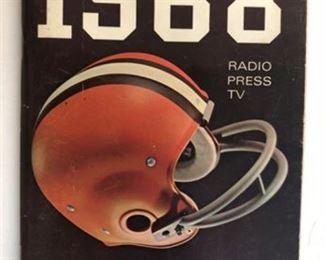 Lot 885
1968 Cleveland Browns Media Guide Yearbook Roster Photos Radio Press TV