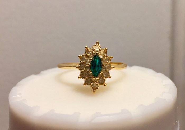 14k emerald and diamonds gold ring
