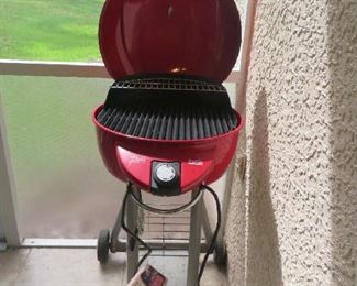 Char Broil Electric Grill - Never Used $75