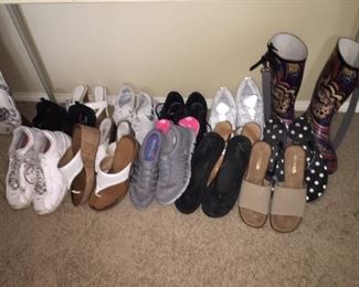 Women's casual shoes