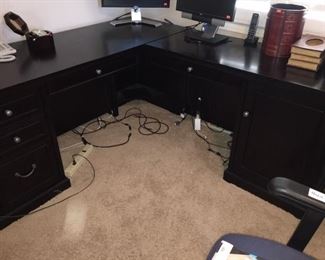 corner office desk