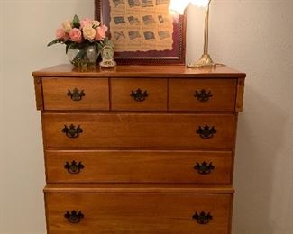 5 drawer maple chest