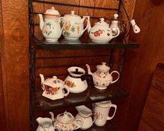 Tea pots and a bakers 
