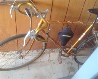 Schwinn boys bike