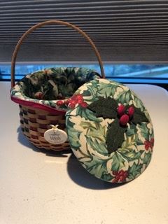 Christmas basket and lid