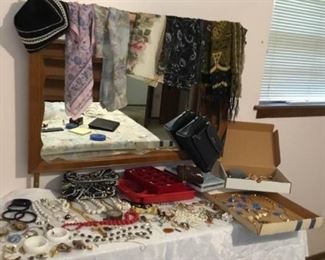 Jewelry Treasure Hunt