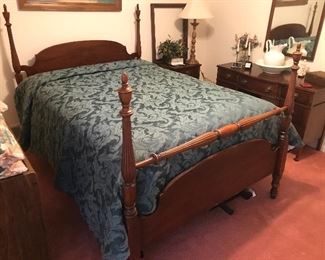 Vintage Four Poster Full Size Bed