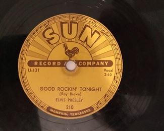 Original Elvis Sun Record 
Good Visual Condition 
Good Rockin Tonight