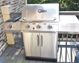 90. CharBroil Gourmet Gas Grill