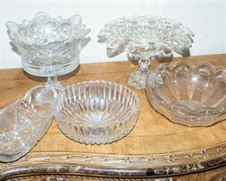 178. Decorative Glass Dishes