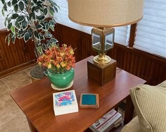 Like these tables and vintage lamps, too.