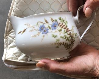 Noritake Ireland Edenderry Irish China. Set of 12 with serving pieces