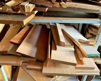 Assorted wood/lumber assorted sizes