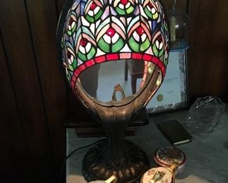 Peacock Feather Design Stain Glass Lamp with Mirror