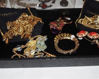 Vintage Jewelry inc. Designer