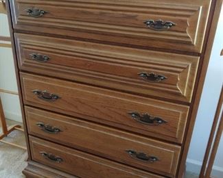 Young Hinkle Chest of Drawers