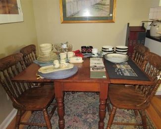 Nice drop leaf table