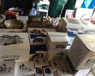 Department 56 Christmas village items (IN BOX, LARGE SELECTION AND ACCESSORIES)