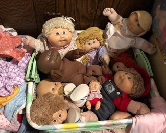 Vintage Cabbage Patch Dolls, accessories and clothing 