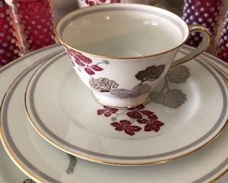 Vintage Noritake China (10 place setting) 