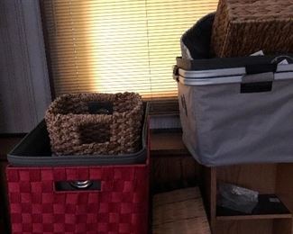 Storage bins 