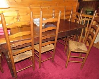 ktichen table and chairs