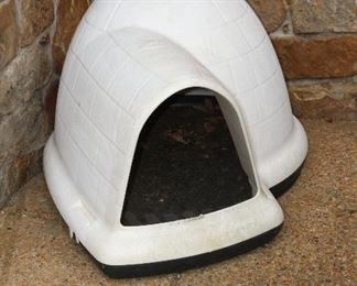 2 dog igloos and wire crate too