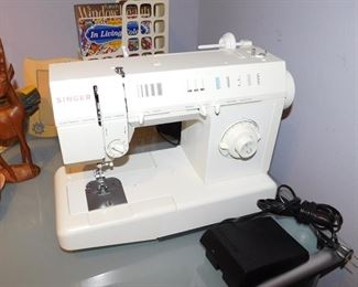 Singer zig zag sewing machine