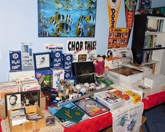 Lots Padres and Baseball memoribilla and sports trading cards