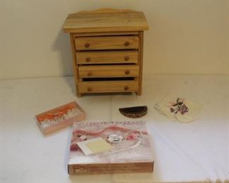 Wooden Jewelry Box
